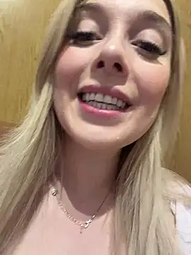 CherryAuroraa online show from March 5, 1:07 pm