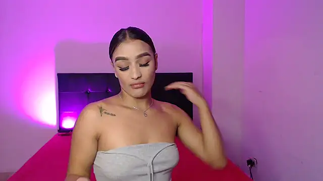 GiltRosebush online show from February 15, 10:10 pm