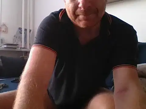 Snapshot of 82liska chatting on October 13, 3:23 pm 82liska online show from October 13, 3:23 pm
