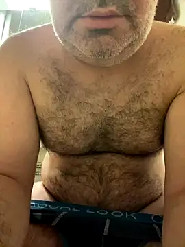 Snapshot of mpowerintime chatting on October 11, 12:32 am mpowerintime online show from October 11, 12:32 am