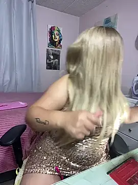 Snapshot of Melissa_Bianco chatting on December 14, 5:18 am Melissa Bianco online show from December 14, 5:18 am