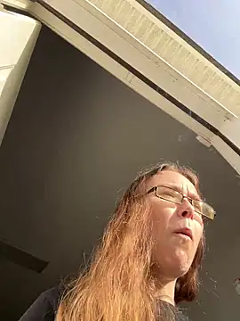 Dakota 02 online show from April 6, 12:28 pm