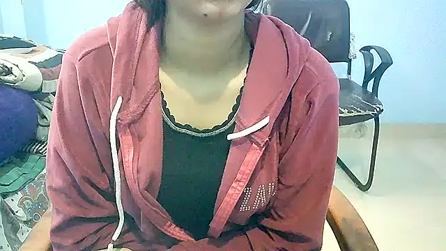 lovelydesi21 online show from December 2, 8:41 am