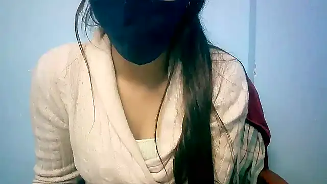 lovelydesi21 online show from December 13, 2:05 pm