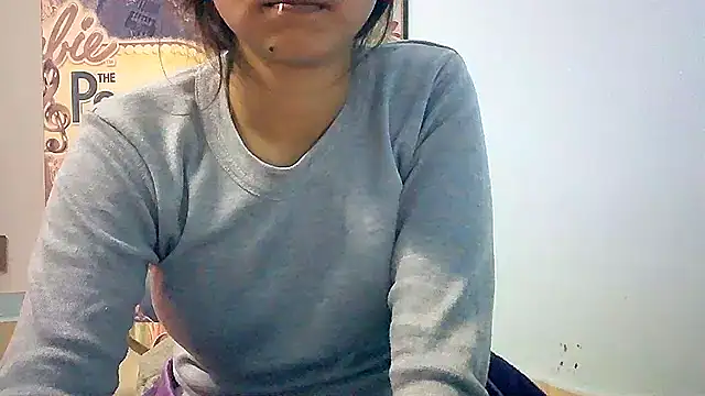 lovelydesi21 online show from January 10, 2:34 pm