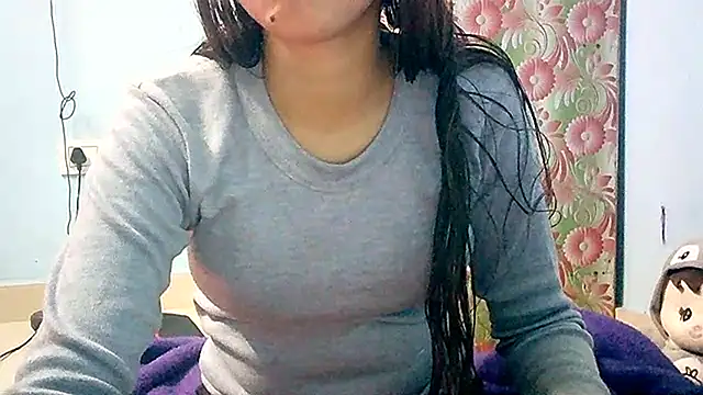 lovelydesi21 online show from January 11, 3:20 pm