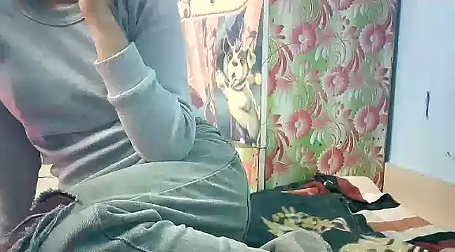 lovelydesi21 online show from January 25, 2:58 pm