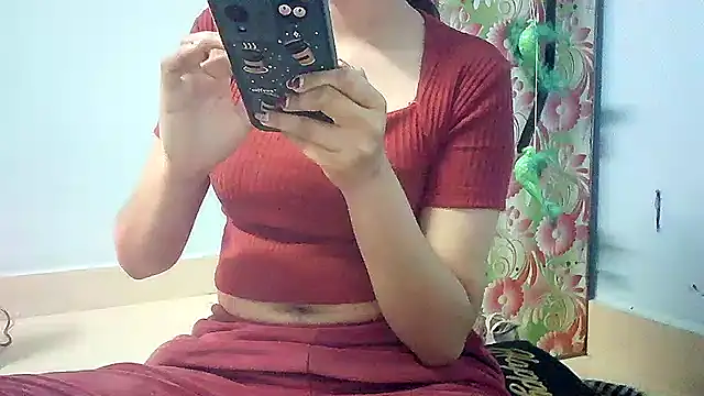 lovelydesi21 online show from February 12, 12:01 pm