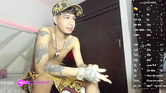 Snapshot of zack_isaac777 chatting on December 28, 2:43 am zack isaac777 online show from December 28, 2:43 am