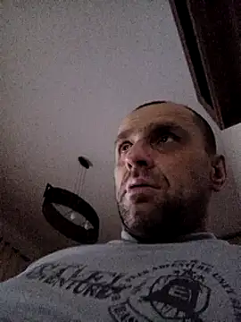 Snapshot of Roman0798 chatting on December 6, 1:07 am Roman0798 online show from December 6, 1:07 am