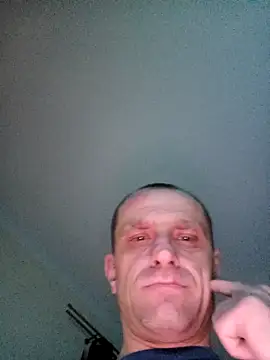 Snapshot of Roman0798 chatting on February 14, 12:09 am Roman0798 online show from February 14, 12:09 am