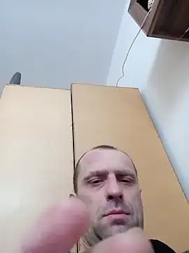 Snapshot of Roman0798 chatting on February 15, 11:06 am Roman0798 online show from February 15, 11:06 am