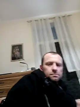 Snapshot of Roman0798 chatting on March 18, 8:04 pm Roman0798 online show from March 18, 8:04 pm