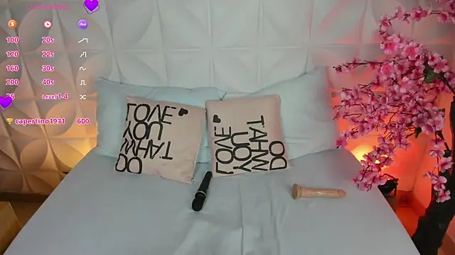 cora 22 online show from March 14, 3:58 pm