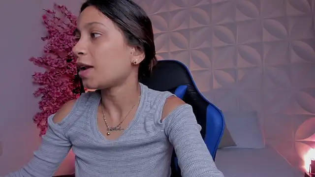 cora 22 online show from March 27, 1:00 pm