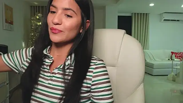 Snapshot of I_am_kat chatting on December 4, 1:26 am I am kat online show from December 4, 1:26 am