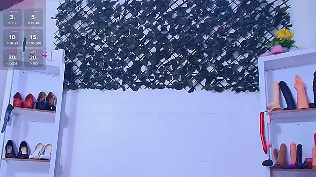 louise nails online show from March 13, 2:56 pm