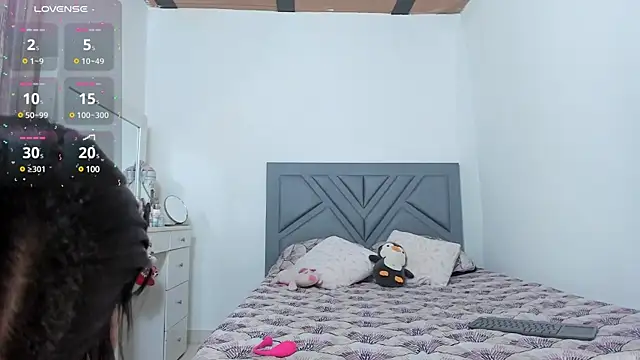 kendall-ewers online show from December 10, 1:00 am