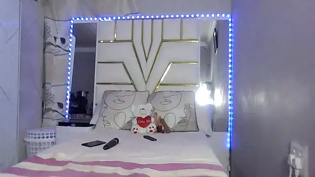 Snapshot of SexyyNana chatting on October 31, 7:48 pm SexyyNana online show from October 31, 7:48 pm