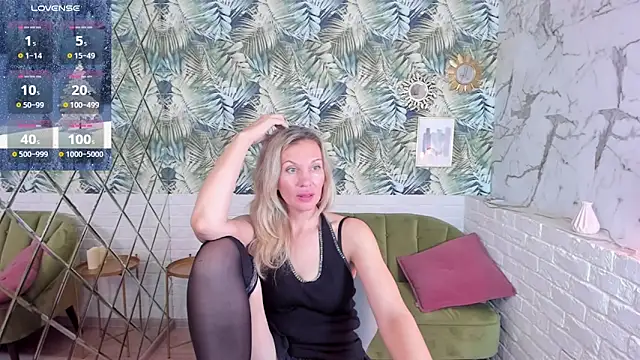 Snapshot of NancyGrace chatting on December 8, 6:06 pm NancyGrace online show from December 8, 6:06 pm