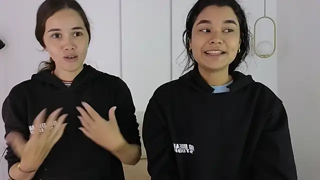 sexychanell 18 online show from November 15, 1:18 pm