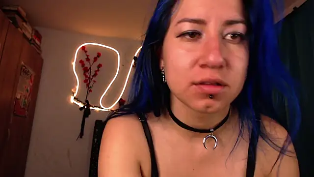 Snapshot of pussytight_pervert chatting on February 21, 11:54 pm pussytight pervert online show from February 21, 11:54 pm