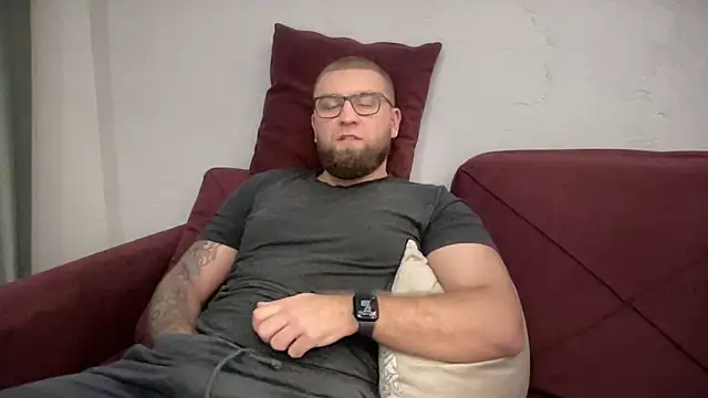 Snapshot of Bear_bear_ chatting on February 5, 2:59 pm Bear bear online show from February 5, 2:59 pm