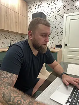 Snapshot of Bear_bear_ chatting on February 12, 7:56 pm Bear bear online show from February 12, 7:56 pm