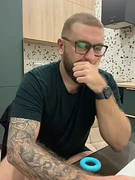 Snapshot of Bear_bear_ chatting on February 22, 3:58 pm Bear bear online show from February 22, 3:58 pm