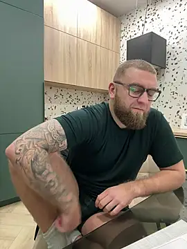 Snapshot of Bear_bear_ chatting on February 23, 1:10 pm Bear bear online show from February 23, 1:10 pm