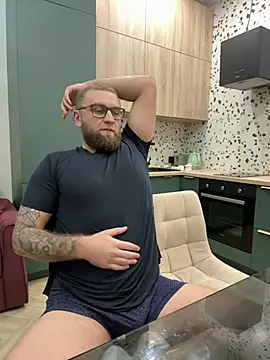 Snapshot of Bear_bear_ chatting on February 27, 8:09 pm Bear bear online show from February 27, 8:09 pm