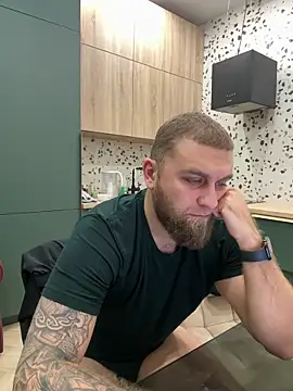 Snapshot of Bear_bear_ chatting on March 3, 4:35 pm Bear bear online show from March 3, 4:35 pm