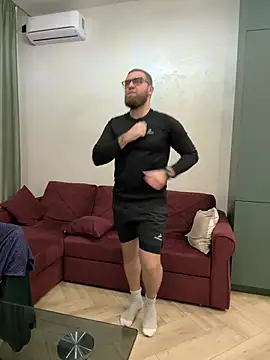 Snapshot of Bear_bear_ chatting on March 6, 6:37 pm Bear bear online show from March 6, 6:37 pm