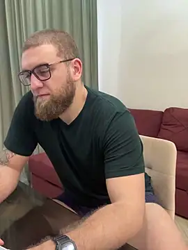 Snapshot of Bear_bear_ chatting on March 12, 10:26 am Bear bear online show from March 12, 10:26 am