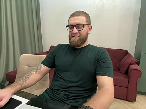 Snapshot of Bear_bear_ chatting on March 13, 4:49 am Bear bear online show from March 13, 4:49 am