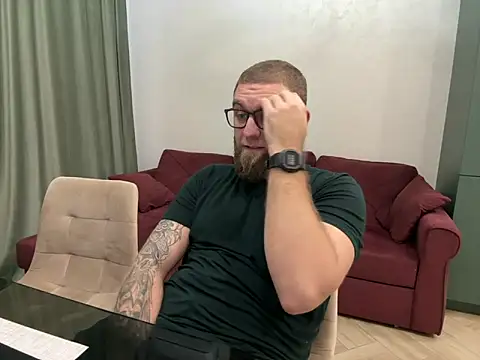 Snapshot of Bear_bear_ chatting on March 13, 7:53 am Bear bear online show from March 13, 7:53 am