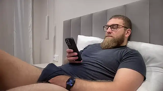 Snapshot of Bear_bear_ chatting on November 1, 10:06 am Bear bear online show from November 1, 10:06 am