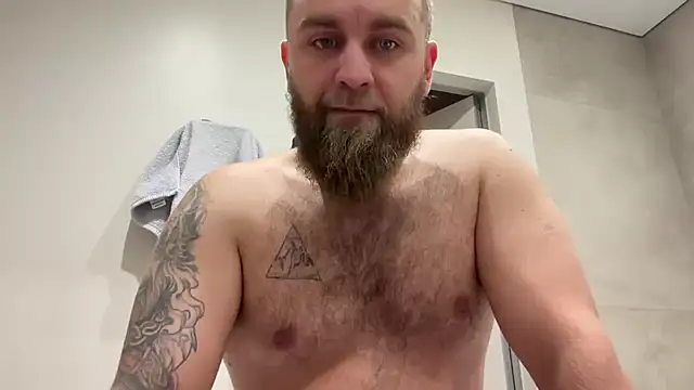 Snapshot of Bear_bear_ chatting on November 9, 8:45 am Bear bear online show from November 9, 8:45 am