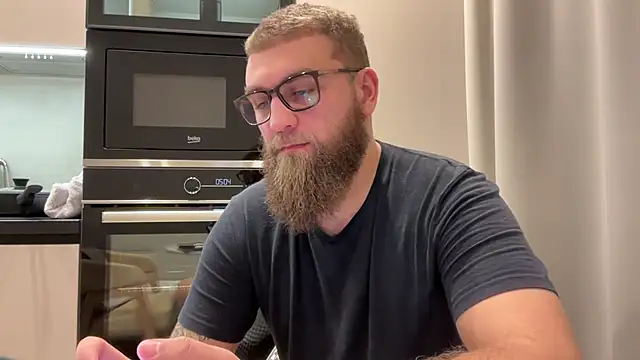 Snapshot of Bear_bear_ chatting on November 19, 11:43 am Bear bear online show from November 19, 11:43 am