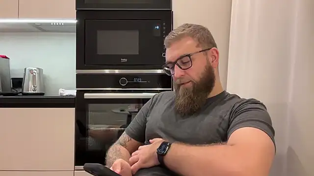 Snapshot of Bear_bear_ chatting on December 18, 2:01 pm Bear bear online show from December 18, 2:01 pm