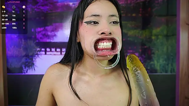 Snapshot of miss__maria chatting on January 15, 5:40 am miss maria online show from January 15, 5:40 am