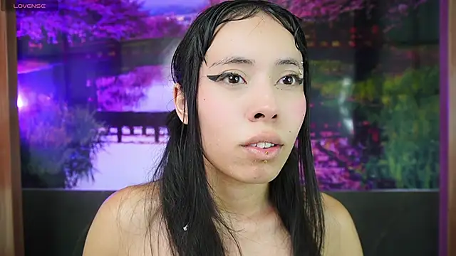 Snapshot of miss__maria chatting on February 13, 9:06 pm miss maria online show from February 13, 9:06 pm