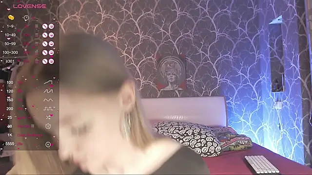 Snapshot of MiaMiaMeow chatting on November 29, 3:04 pm MiaMiaMeow online show from November 29, 3:04 pm