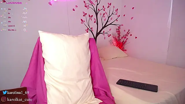 Karolina 1 online show from February 12, 7:35 pm