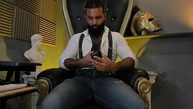 BeardAndrew online show from November 18, 5:23 am