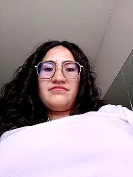 Snapshot of francesca_baker1007 chatting on December 1, 10:32 pm francesca baker1007 online show from December 1, 10:32 pm