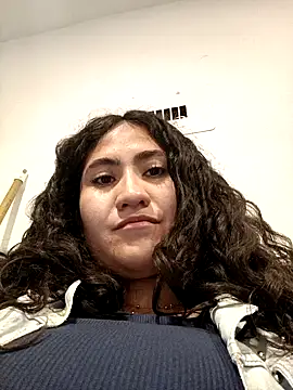 Snapshot of francesca_baker1007 chatting on December 8, 1:02 am francesca baker1007 online show from December 8, 1:02 am