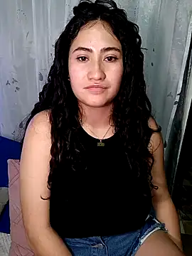 Snapshot of francesca_baker1007 chatting on December 15, 11:09 pm francesca baker1007 online show from December 15, 11:09 pm