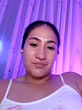 Snapshot of francesca_baker1007 chatting on February 8, 3:08 am francesca baker1007 online show from February 8, 3:08 am