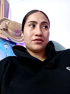 Snapshot of francesca_baker1007 chatting on February 20, 3:12 am francesca baker1007 online show from February 20, 3:12 am